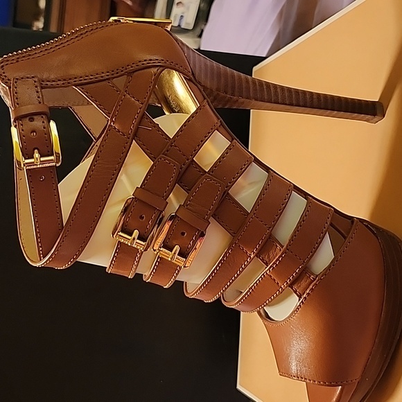 Michael Kors high heel sandal - Picture 2 of 4